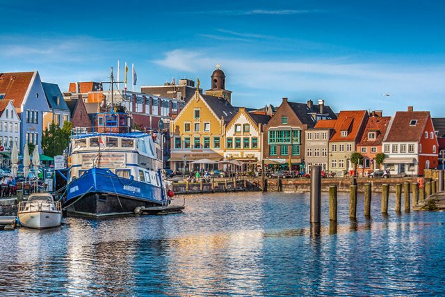 Husum Sehenswürdigkeiten und Strand in der Husumer Bucht