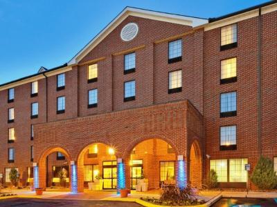 Hotel Holiday Inn Express Harrisburg East - Hershey Area - Bild 2