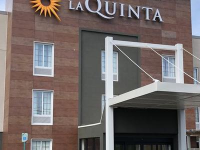 Hotel La Quinta Inn & Suites by Wyndham New Cumberland-Harrisburg - Bild 5