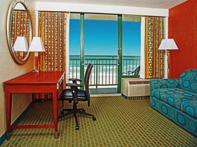 Holiday Inn Express Hotel & Suites Virginia Beach Oceanfront - Bild 3