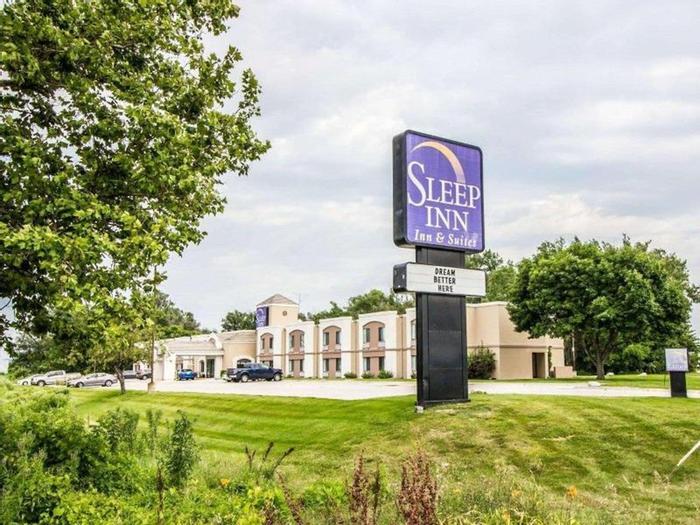Hotel Sleep Inn & Suites Airport - Bild 1