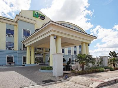 Hotel Holiday Inn Express & Suites Trincity Trinidad Airport - Bild 4