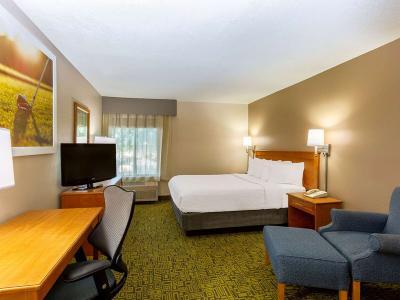 Hotel Days Inn & Suites by Wyndham Madison - Bild 5