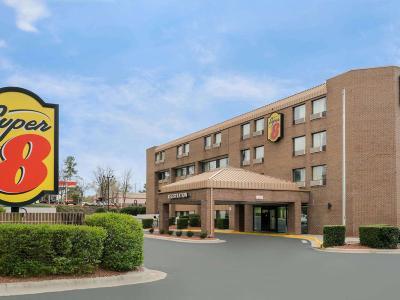 Hotel Super 8 By Wyndham Raleigh North East - Bild 3