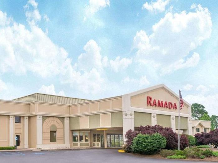 Ramada by Wyndham Whitehall/Allentown - Bild 1