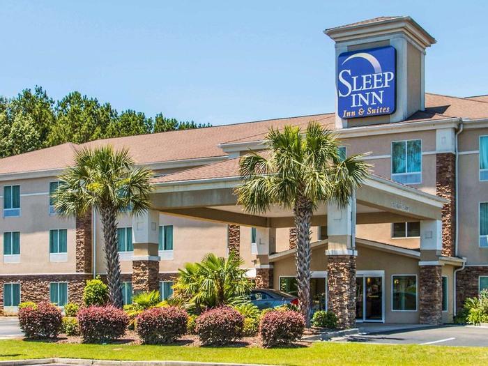 Hotel Sleep Inn & Suites - Bild 1