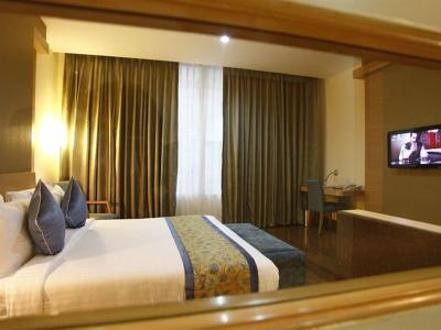 Hotel Clarks Inn Suites Delhi/NCR - Bild 5