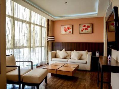 Hotel Ramada by Wyndham Manila Central - Bild 3