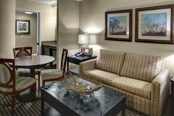 Hotel Holiday Inn Express & Suites Atlanta Buckhead - Bild 4