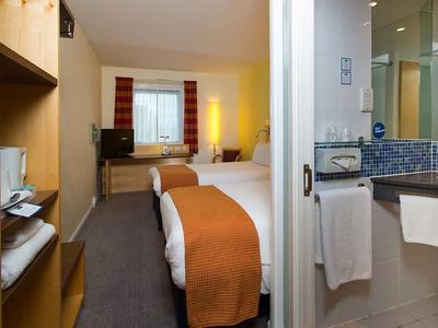 Hotel Holiday Inn Express Bedford - Bild 3