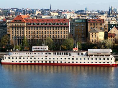 Botel Albatros