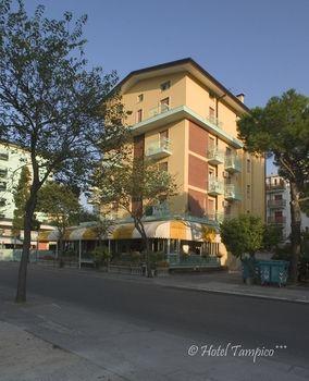 Le Petit Hotel - Bild 1