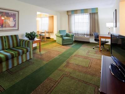 Hotel La Quinta Inn Chicago Oakbrook Terrace - Bild 3