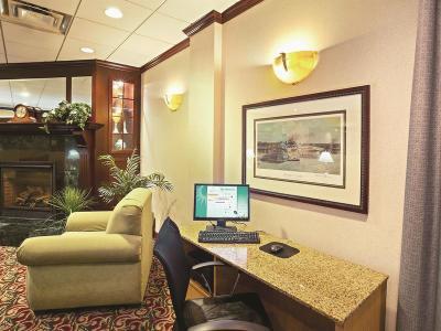 Hotel La Quinta Inn & Suites by Wyndham Cincinnati Sharonville - Bild 5
