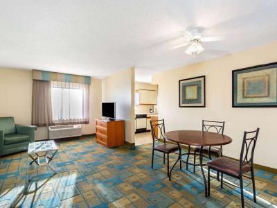 Hotel La Quinta Inn & Suites by Wyndham El Paso East - Bild 4