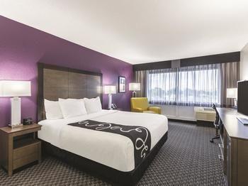 Hotel La Quinta Inn & Suites by Wyndham Virginia Beach - Bild 2