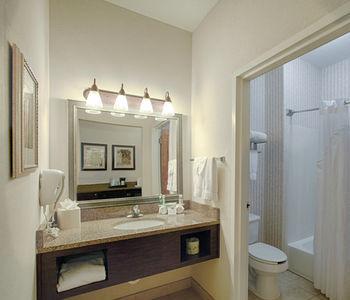 Hotel Holiday Inn Express & Suites Atlanta - Emory University Area - Bild 3