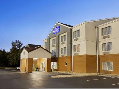 Hotel Baymont by Wyndham Lithia Springs Atlanta - Bild 3