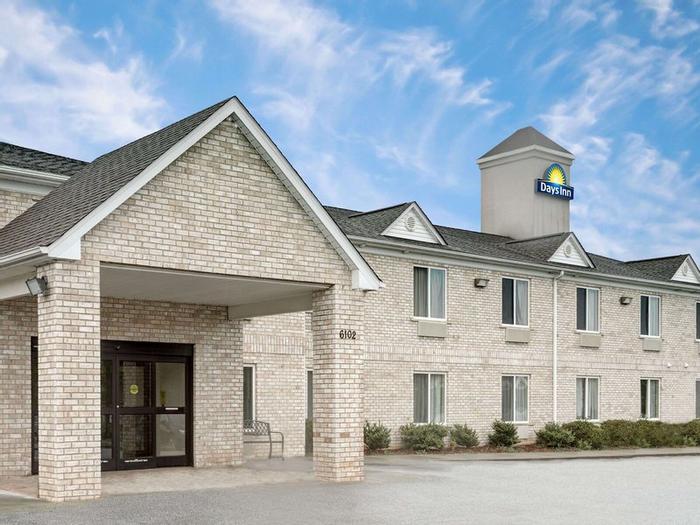 Hotel Days Inn by Wyndham Greensboro NC - Bild 1