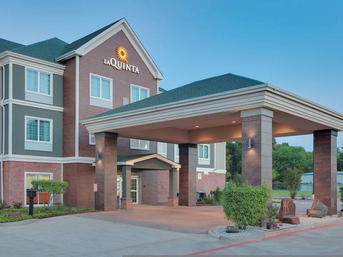 La Quinta Inn & Suites by Wyndham Tyler South - Bild 1