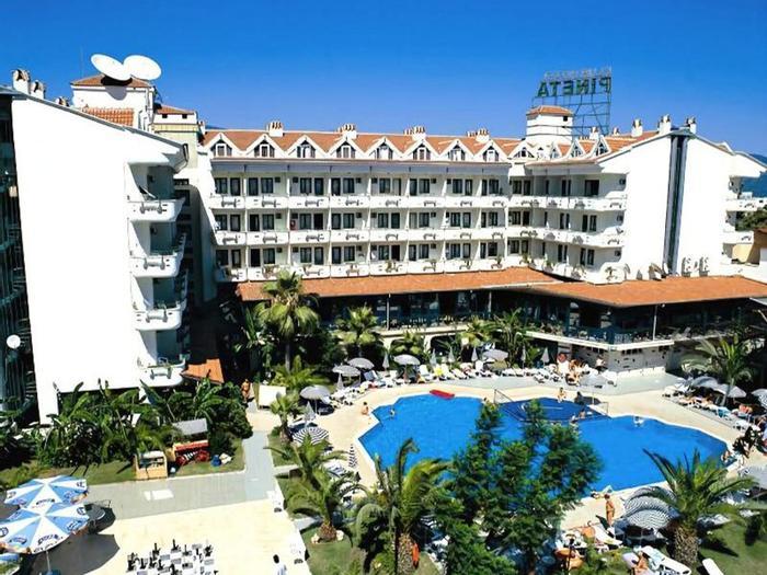 Pineta Club Hotel - Bild 1