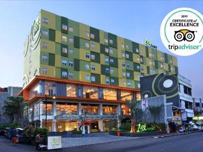 Hotel Zest Sukajadi, Bandung - Bild 2