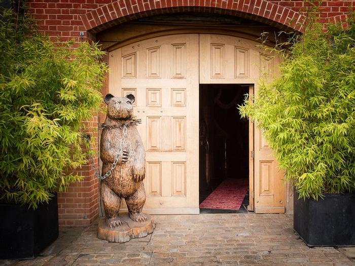 Hotel Crazy Bear Beaconsfield - Bild 1