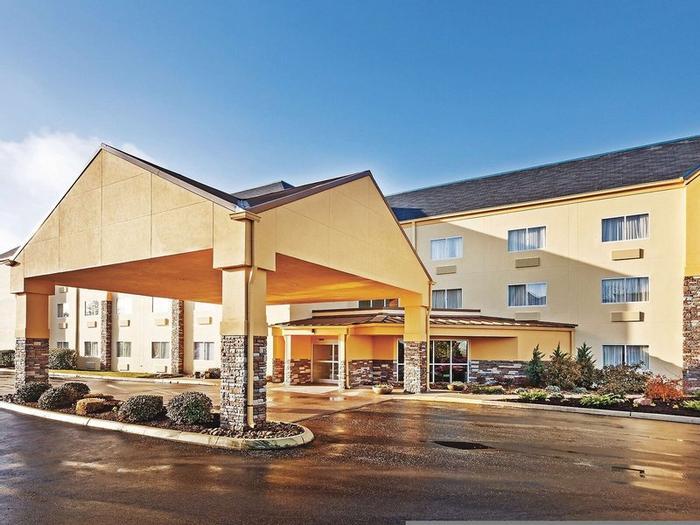 La Quinta Inn & Suites by Wyndham Knoxville Airport - Bild 1
