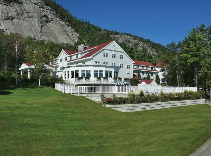 White Mountain Hotel & Resort - Bild 1