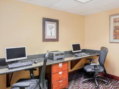 Hotel Holiday Inn Express Winston-Salem - Bild 5