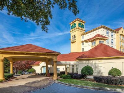 Hotel La Quinta Inn & Suites by Wyndham Atlanta Ballpark/Galleria - Bild 2