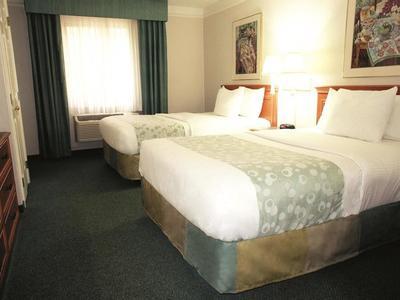 Hotel La Quinta Inn by Wyndham Columbus Airport Area - Bild 4