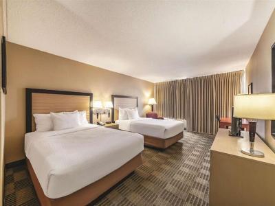 Hotel La Quinta Inn & Suites by Wyndham Fairfield NJ - Bild 3