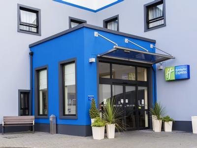 Hotel Holiday Inn Express Antrim - M2, Jct.1 - Bild 2