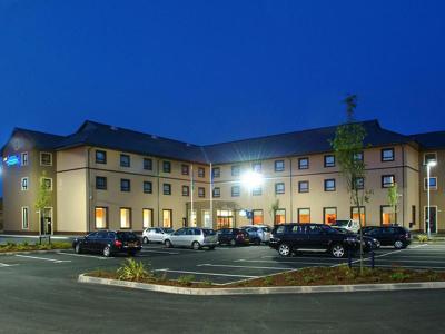 Hotel Holiday Inn Express Antrim - M2, Jct.1 - Bild 4