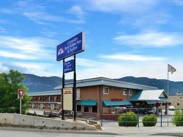 Hotel Canadas Best Value Inn & Suites Castlegar - Bild 1