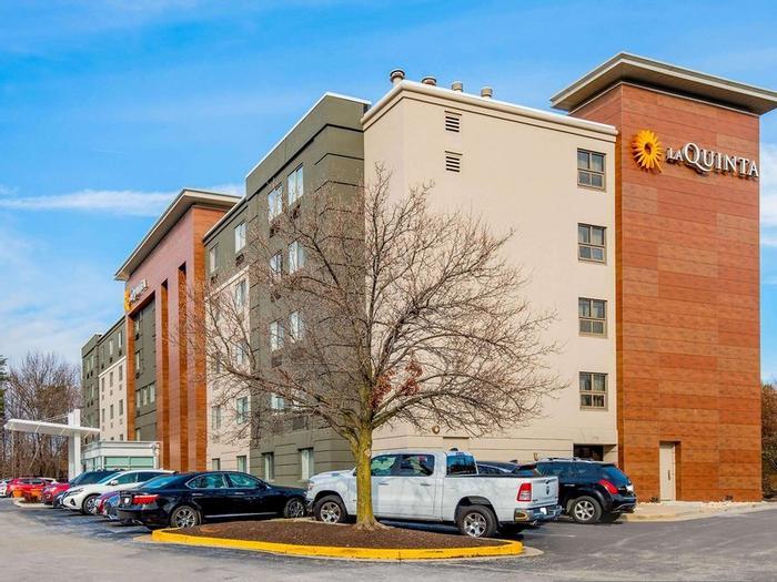 La Quinta Inn & Suites by Wyndham Baltimore BWI Airport - Bild 1