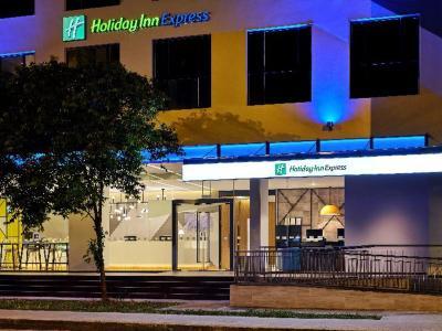 Hotel Holiday Inn Express Singapore Serangoon - Bild 3