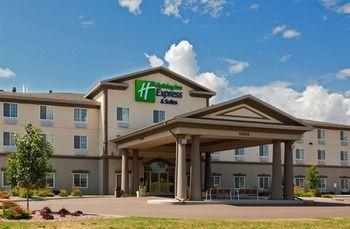 Holiday Inn Express & Suites Eau Claire North - Bild 1