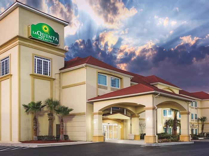 La Quinta Inn & Suites by Wyndham Kingsland/Kings Bay - Bild 1