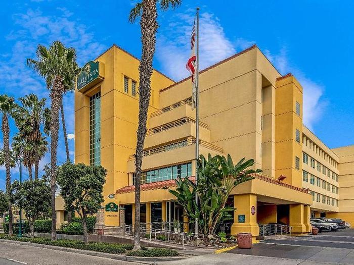 Hotel La Quinta Inn & Suites by Wyndham Bakersfield North 8858 Spectru - Bild 1