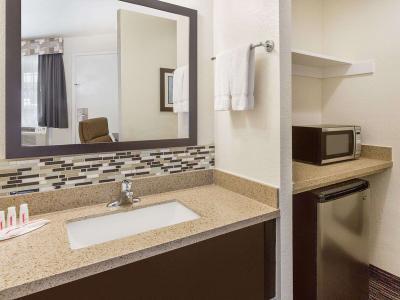 Hotel Ramada by Wyndham Monterey - Bild 5