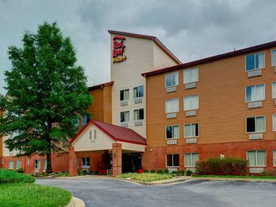 Hotel Red Roof PLUS+ Raleigh NCSU Convention Center - Bild 3