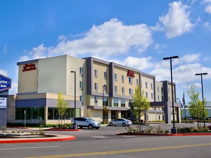 Hotel Hampton Inn & Suites Salem - Bild 1