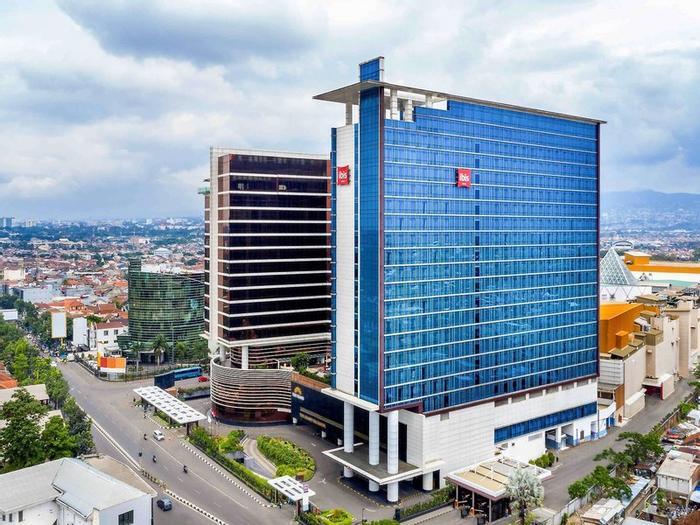 Hotel Ibis Bandung Trans Studio - Bild 1