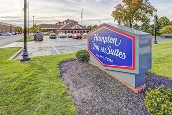 Hotel Hampton Inn & Suites Cleveland Airport - Bild 5