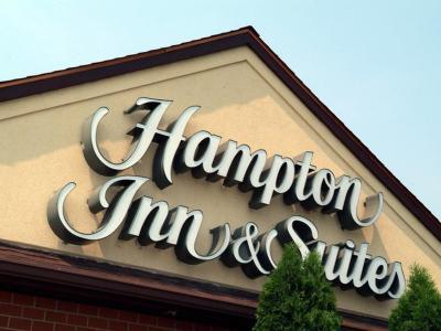 Hotel Hampton Inn & Suites Cleveland Airport - Bild 2