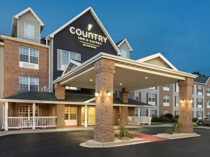 Hotel Country Inn & Suites by Radisson, Milwaukee Airport, WI - Bild 1