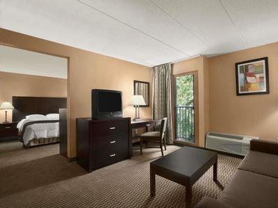 Hotel Quality Inn & Suites Cincinnati - Bild 4