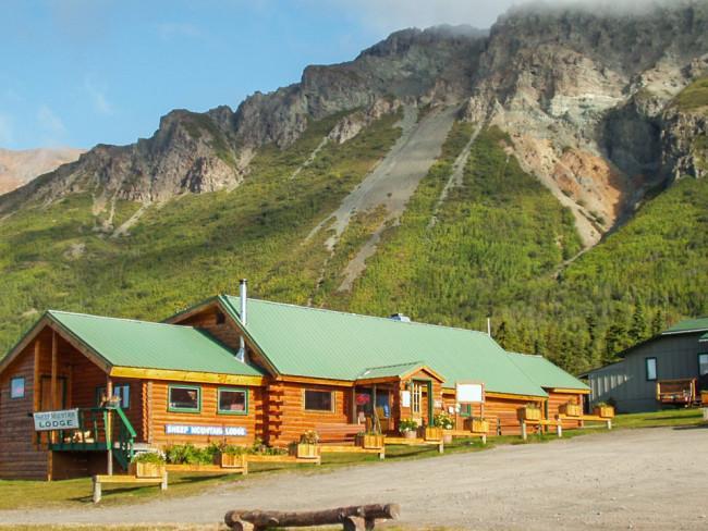 Hotel Sheep Mountain Lodge - Bild 1